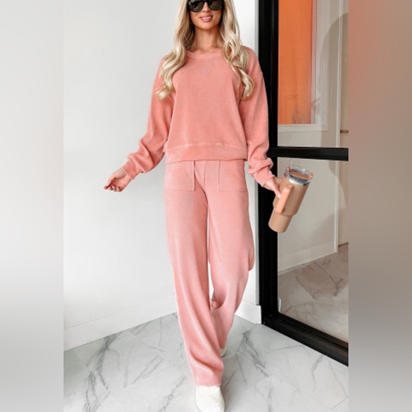 Kali ribbed 2 piece lounge set - Picture 3 of 9